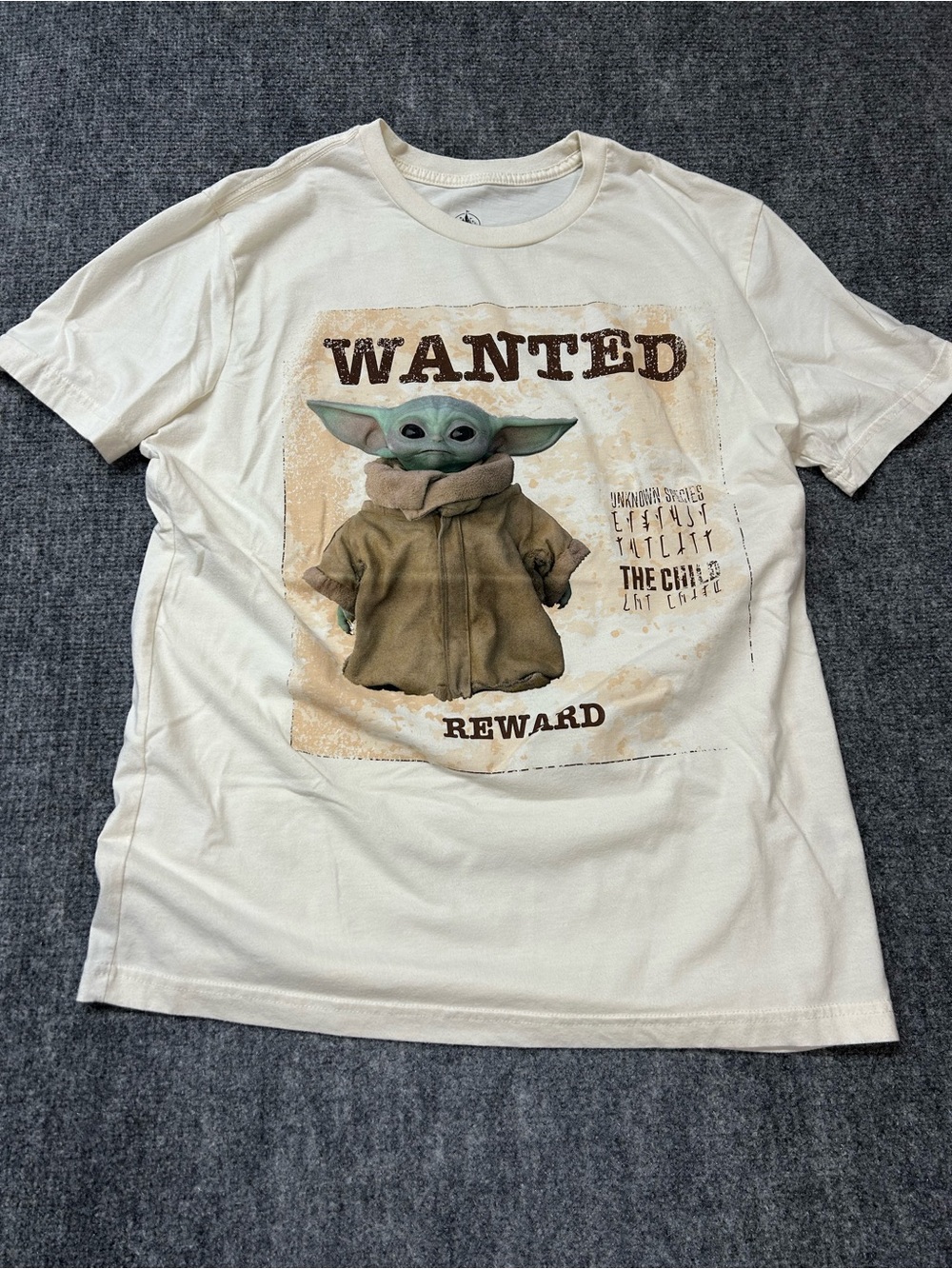 Disney Star Wars Baby Yoda Wanted Poster Tshirt Size medium men’s - Cream